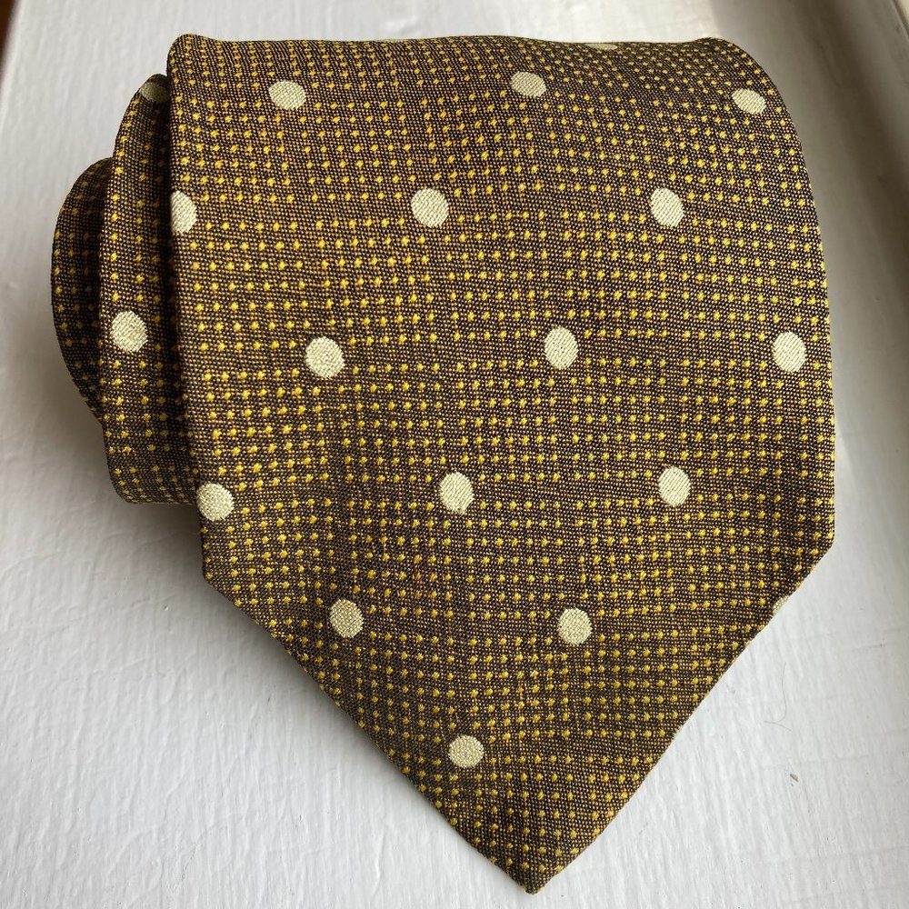 A Versatile Silk Tie by HUGO BOSS